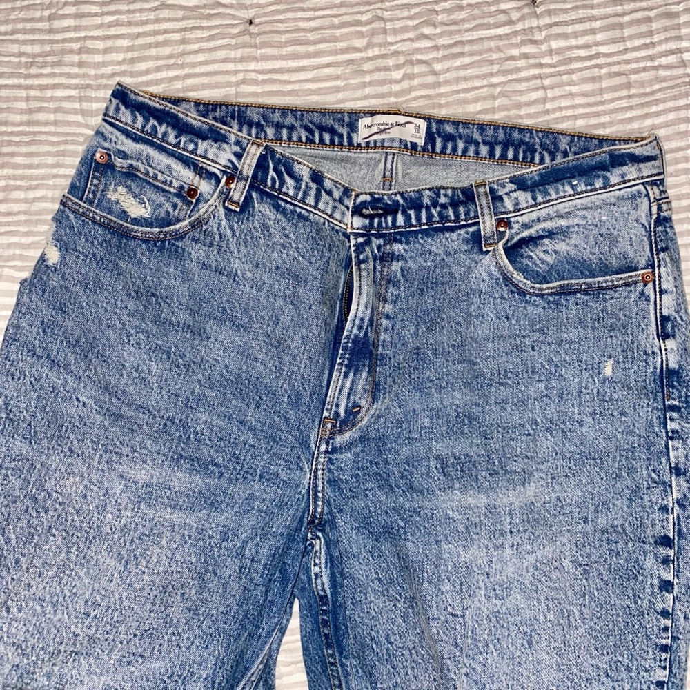 Abercrombie Mom Jeans